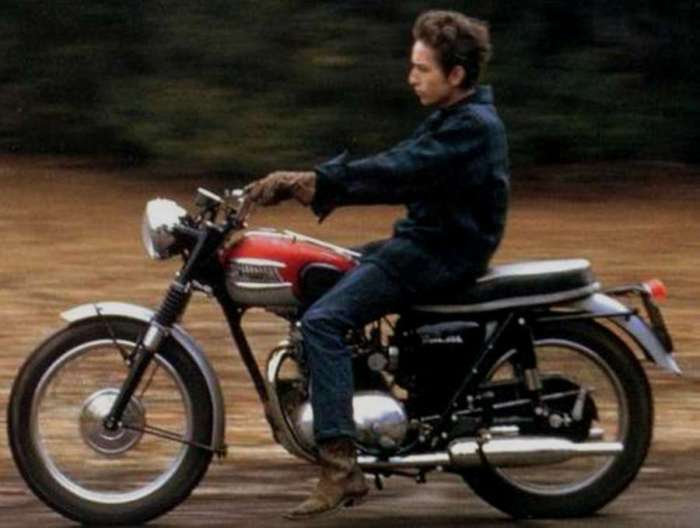 bob dylan accident moto